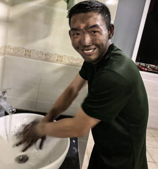 {随机关键词}